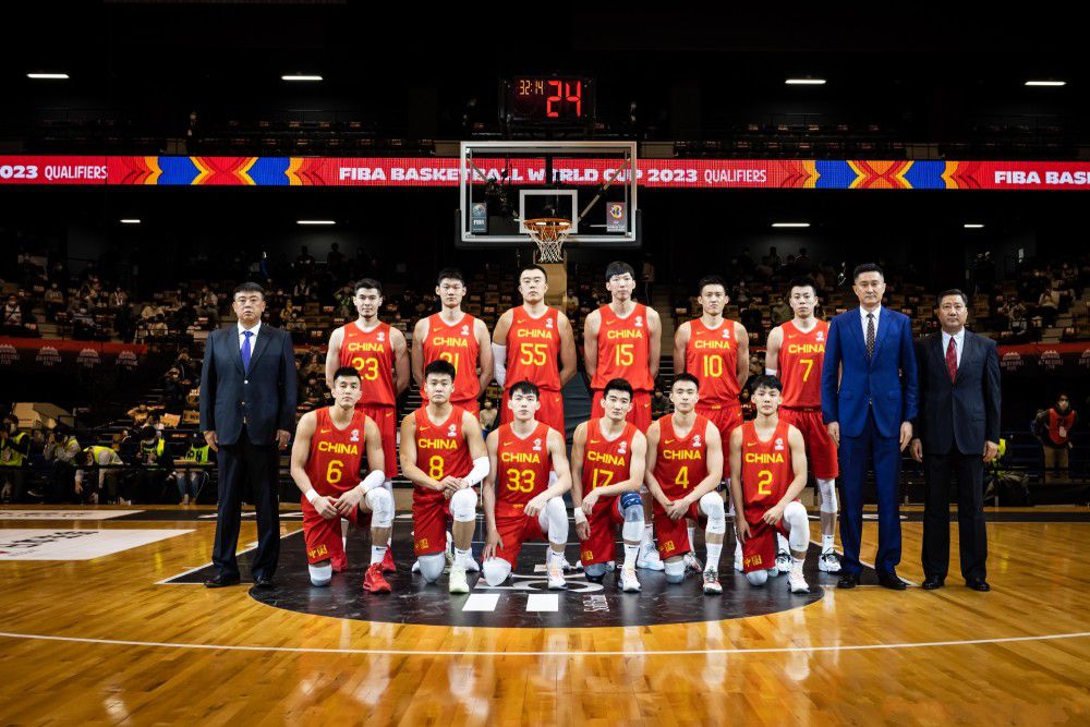 预告片中首次集结了西游全部经典妖怪堪称;全妖桶，孙悟空全新烟熏妆、花臂造型透露出暗黑风格，;我才是这世界上最厉害的妖的怒吼与预告结尾的神秘画面形成呼应，预示影片将以妖怪视角讲述西游故事，堪称独特